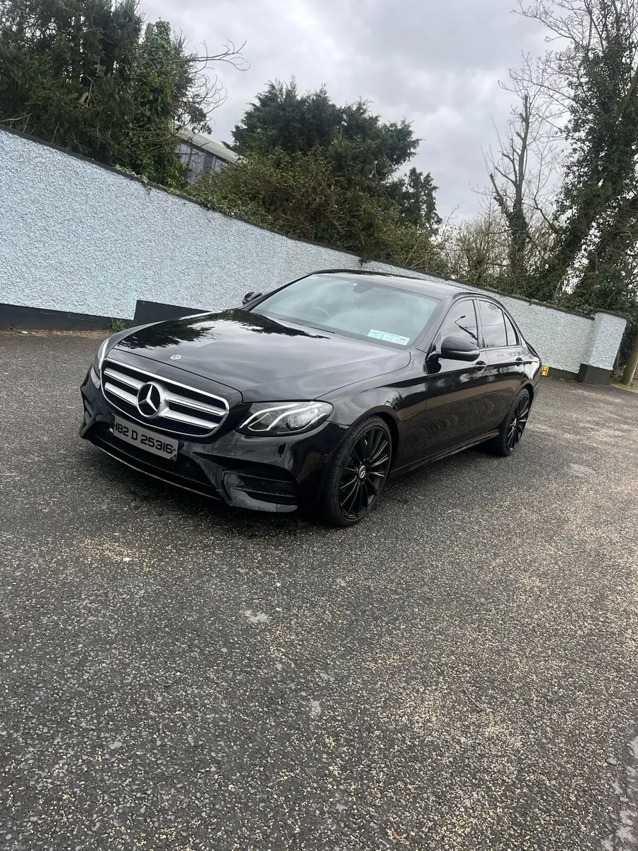 Mercedes Benz E220 AMG LINE 2018 - Image 2