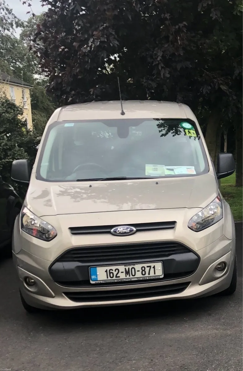 Ford connect wheelchair accessible 7 seater - Image 4