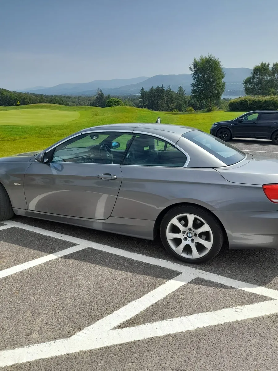 Bmw 320i Hardtop Convertible - Image 3