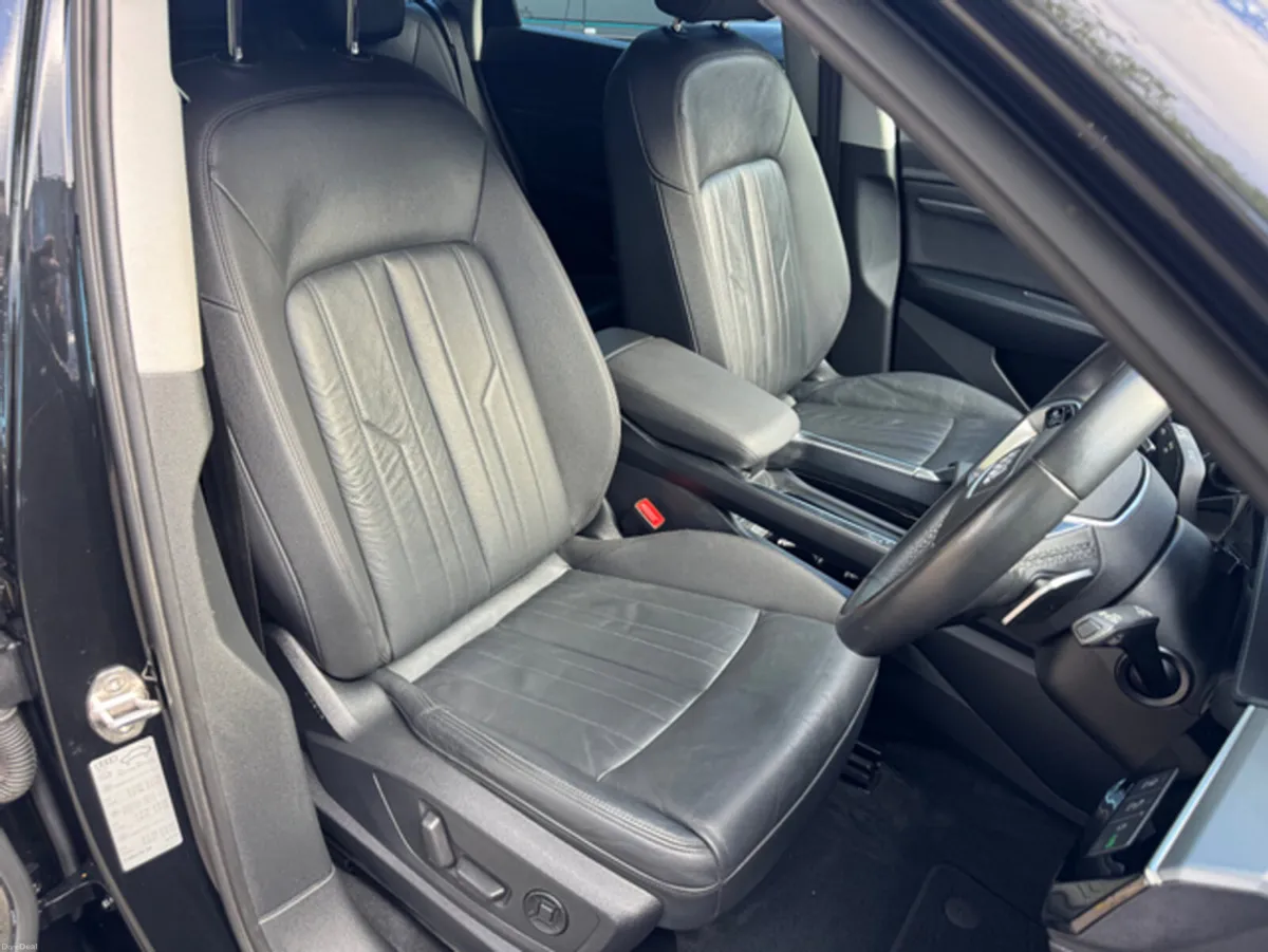 Audi e-tron 55 TECHNIK QUATTRO 300kw  95kWh//LOW M - Image 4