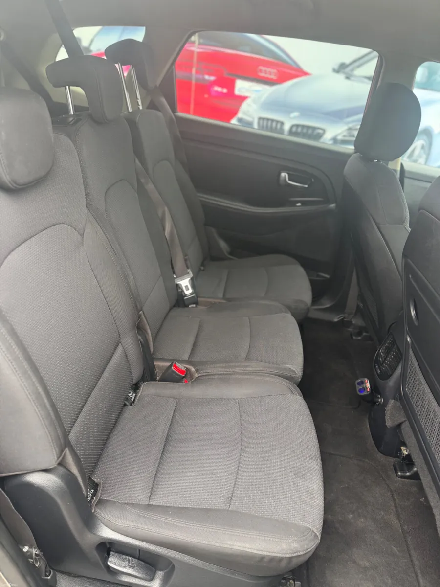 KIA CARENS NCT  TAXED / NCT 5/27  7 SEATER - Image 4