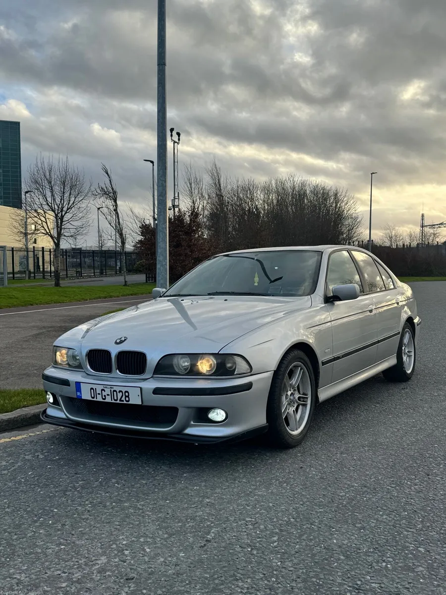 2001 BMW E39 520i m sport + 4.4 v8 engine - Image 1