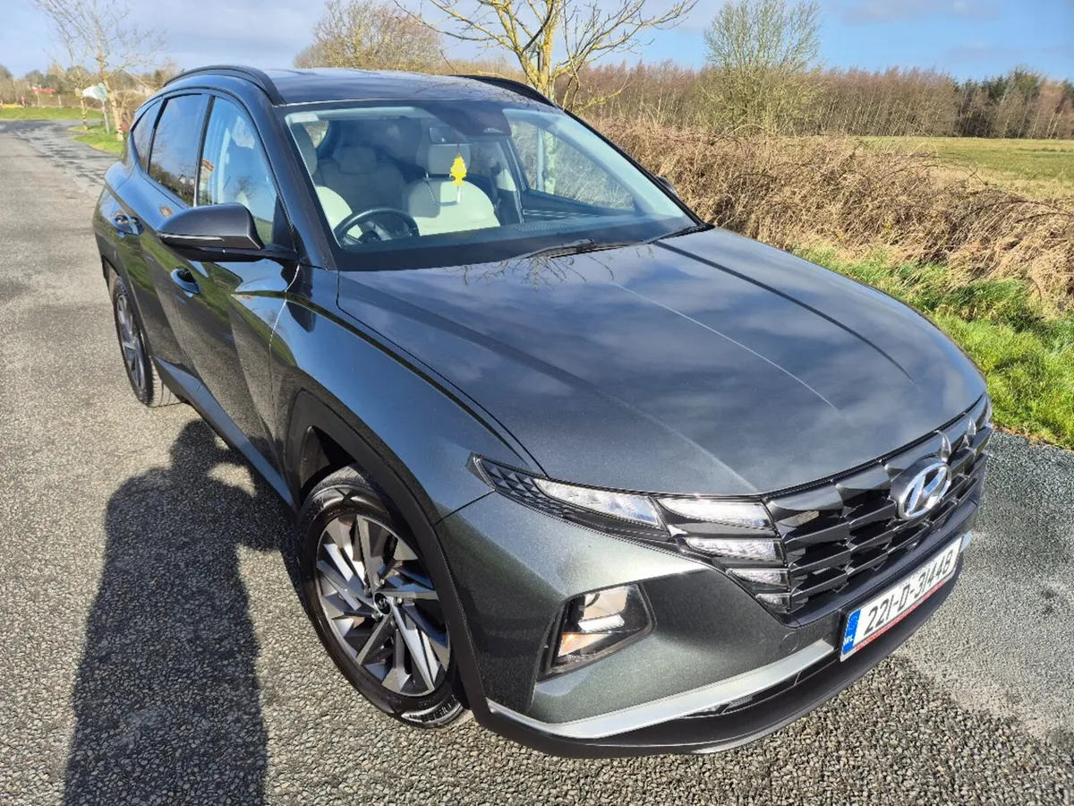 2022 (221) Hyundai Tucson IX35 EXECUTIVE 5DR - Image 1