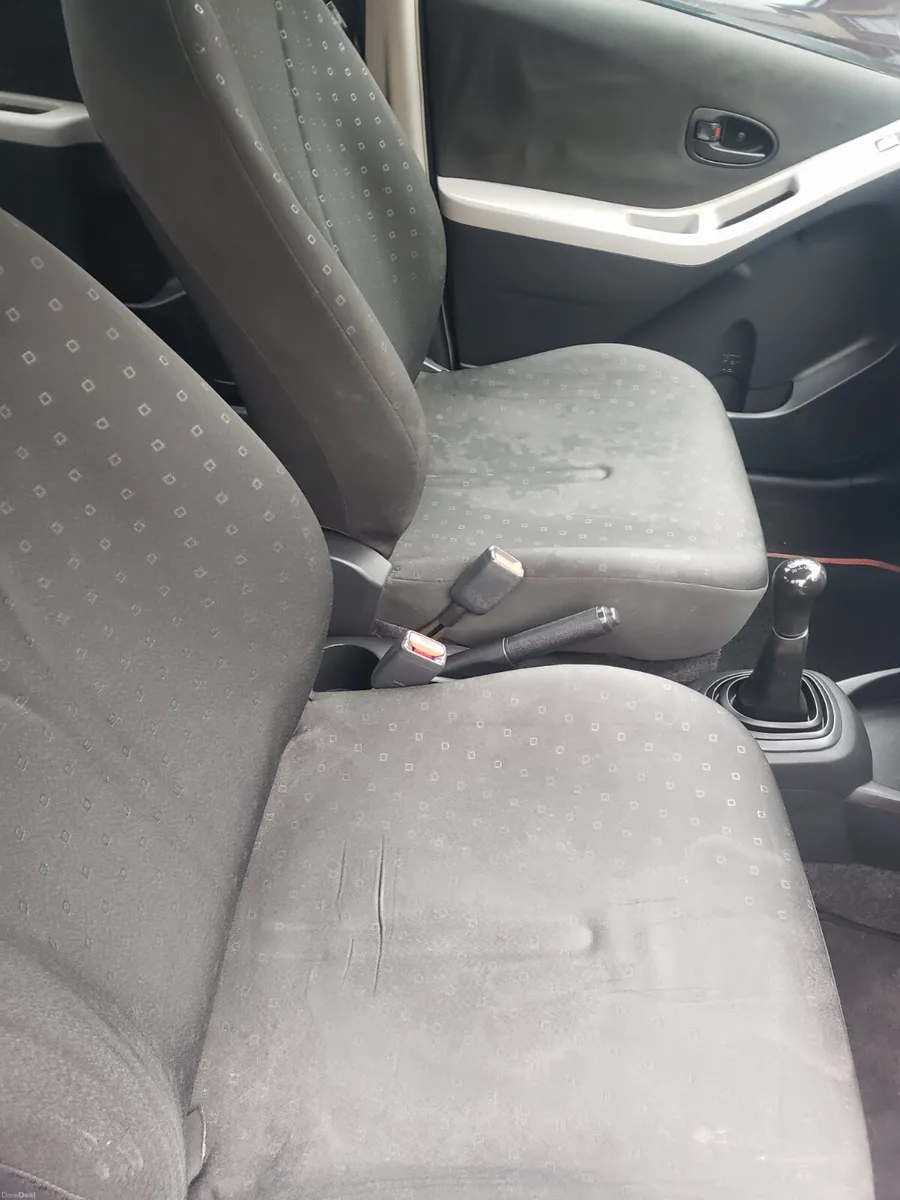 Toyota Yaris 2006 - Image 3