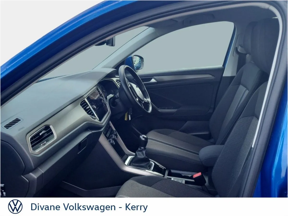 Volkswagen T-Roc DESIGN 1.6 TDI 115 BHP - Image 4