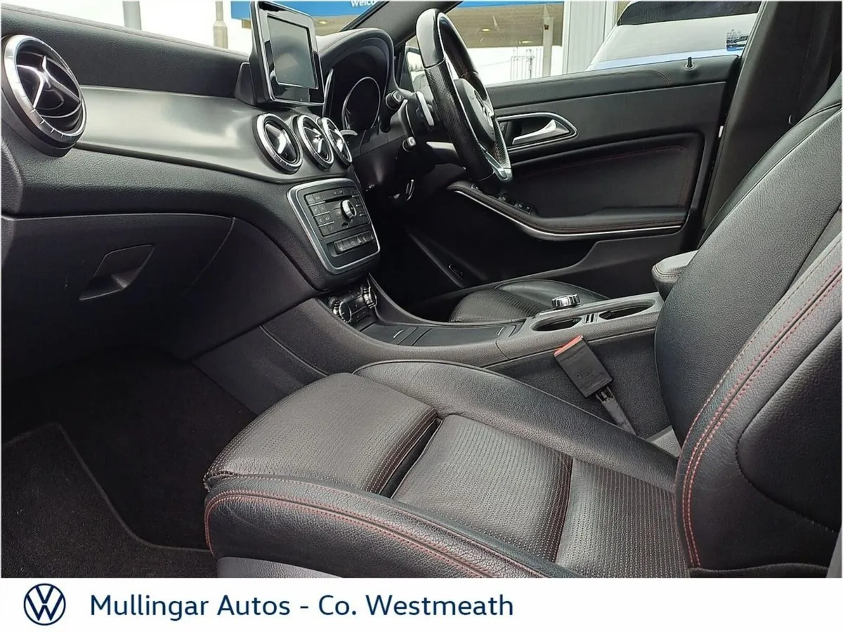 Mercedes-Benz CLA AMG LINE 220 D  Automatic - Image 4