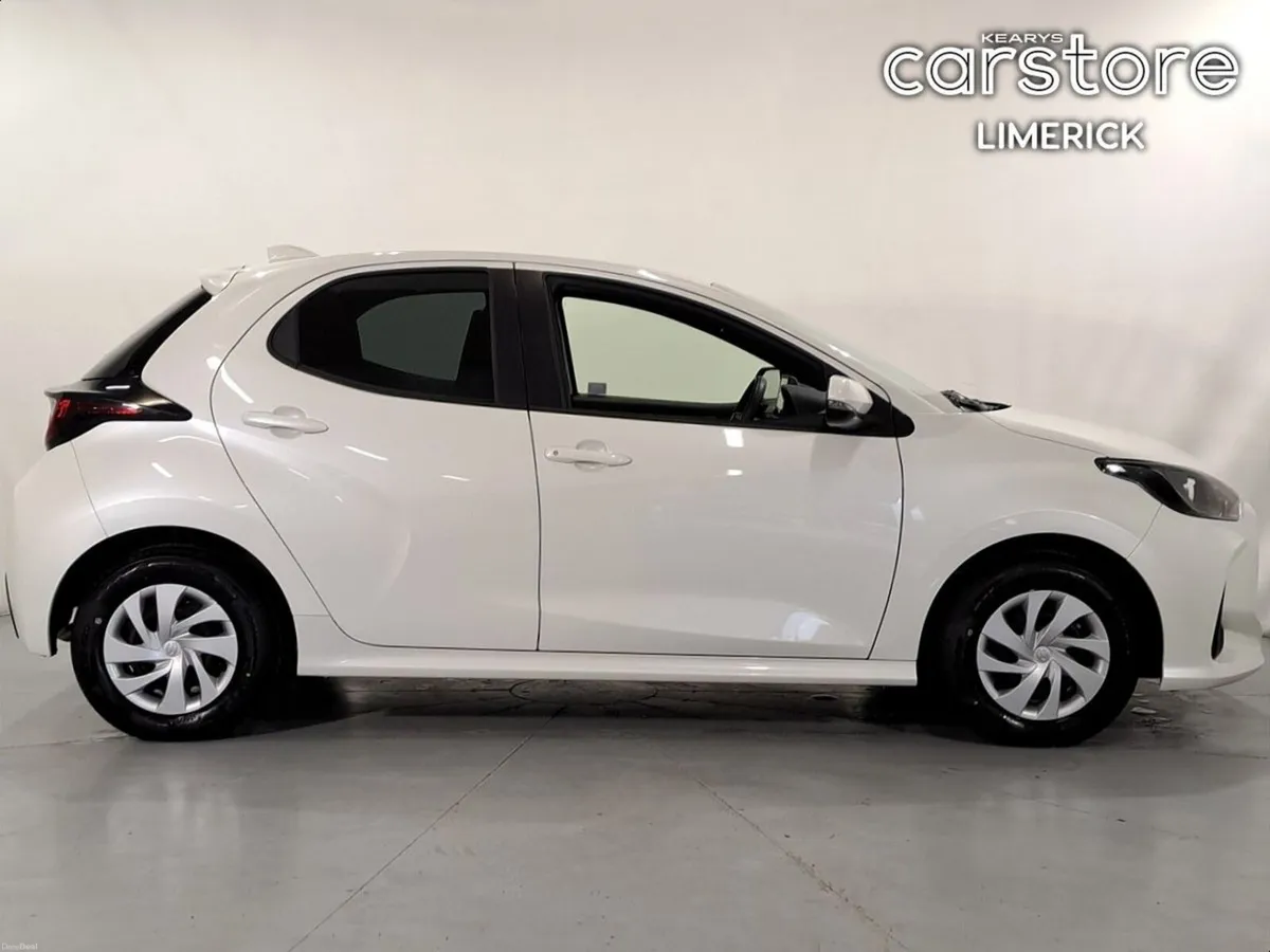 Toyota Yaris 1.0 - Image 2