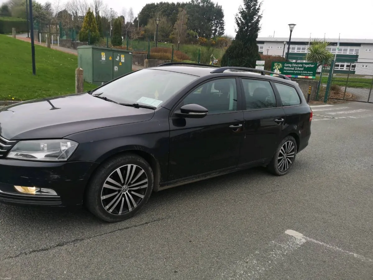 Volkswagen Passat Estate Low KM - Image 4