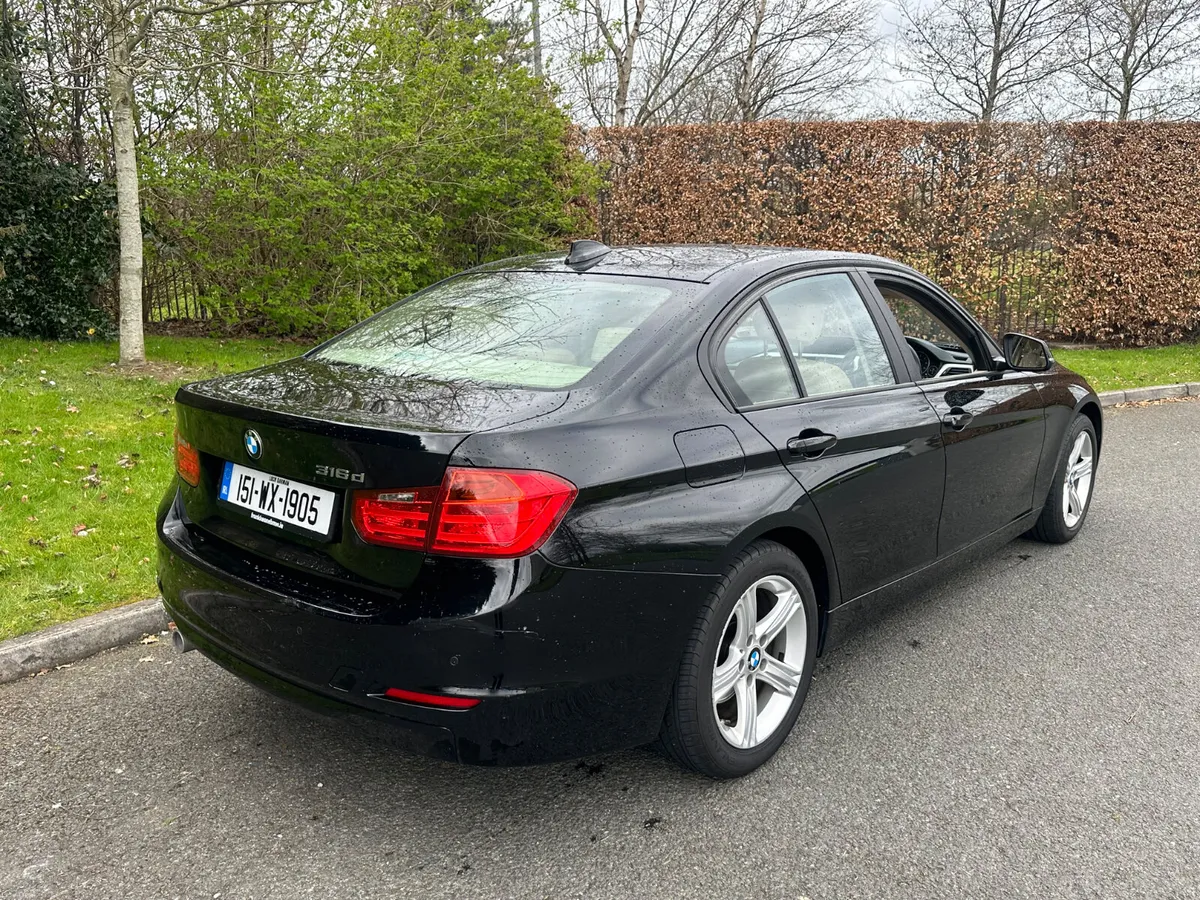 BMW 3-Series 2015 Manual low Kms - Image 4