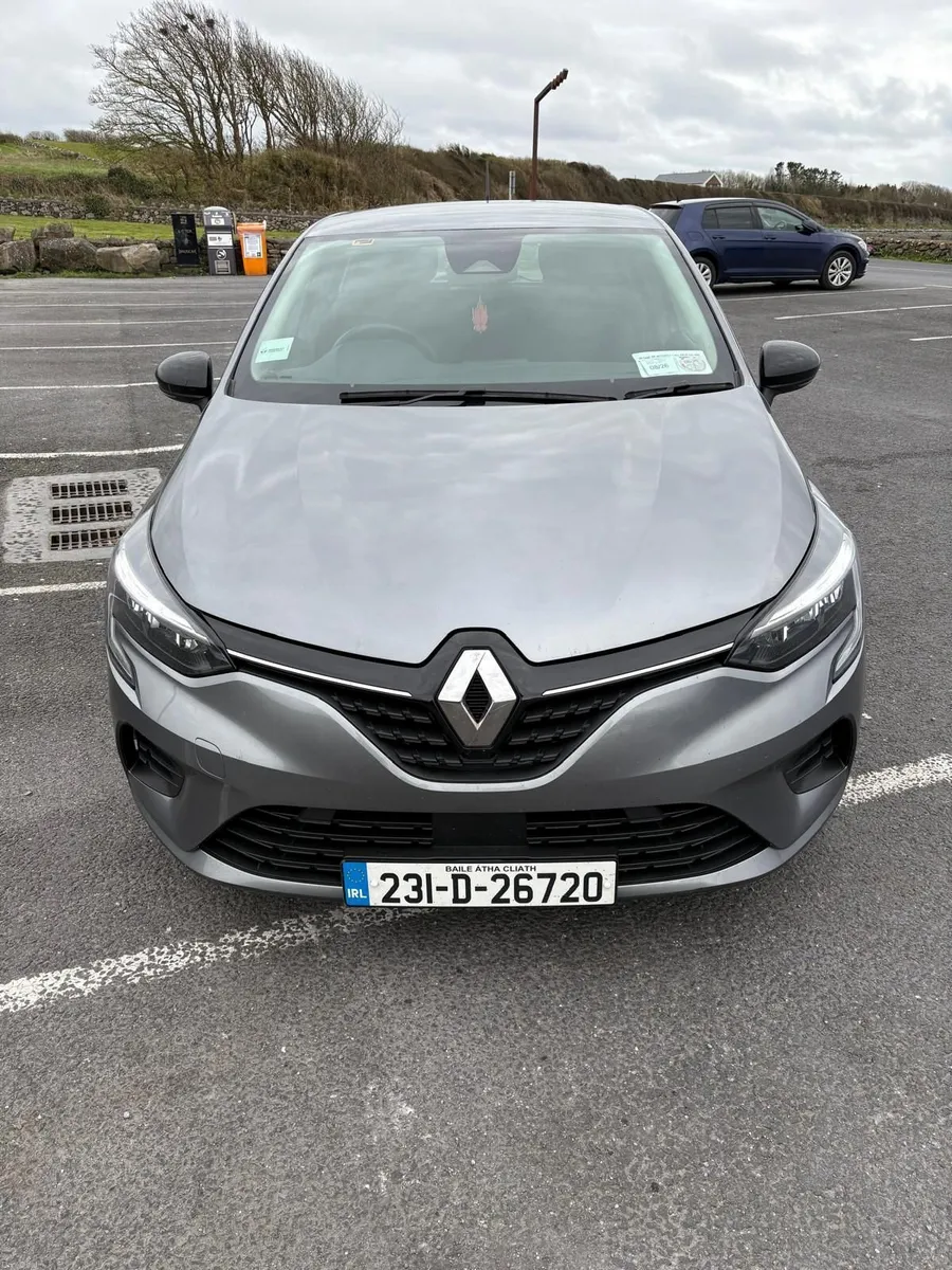 Renault Clio 2023 - Image 2