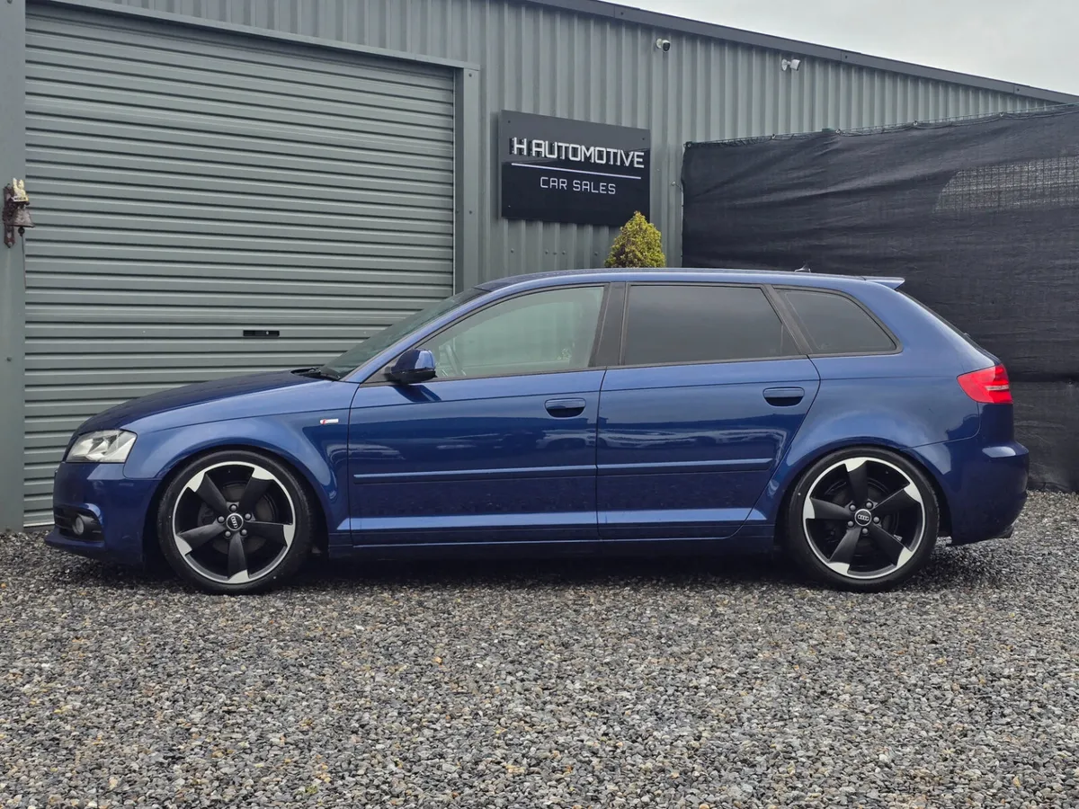 2013 AUDI A3 SPORTBACK S LINE TFSI AUTO LOW KMS - Image 3