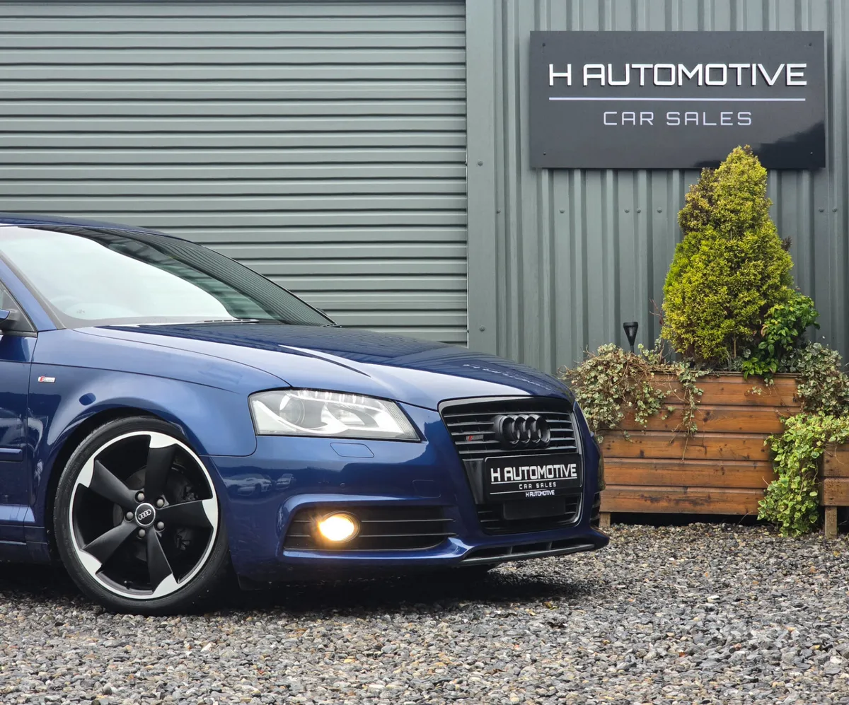 2013 AUDI A3 SPORTBACK S LINE TFSI AUTO LOW KMS - Image 4