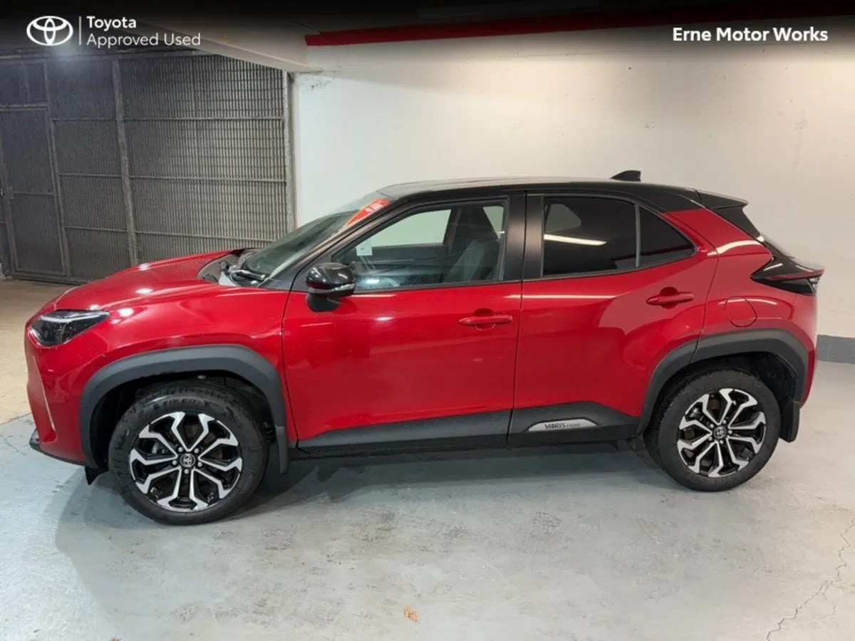 Toyota Yaris Cross YARIS CROSS LUNA SPORT*REDUCED - Image 2