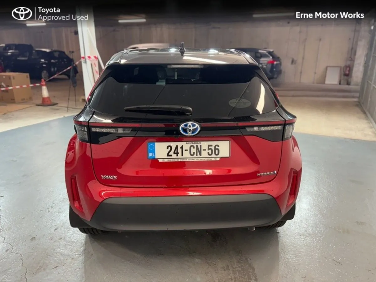 Toyota Yaris Cross YARIS CROSS LUNA SPORT*REDUCED - Image 4