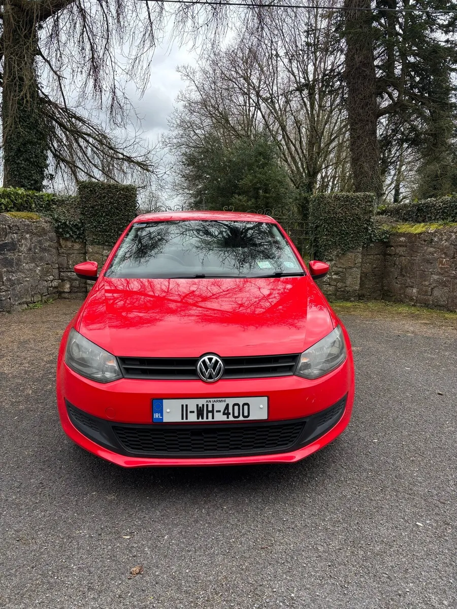 2011 Volkswagen Polo - Image 2