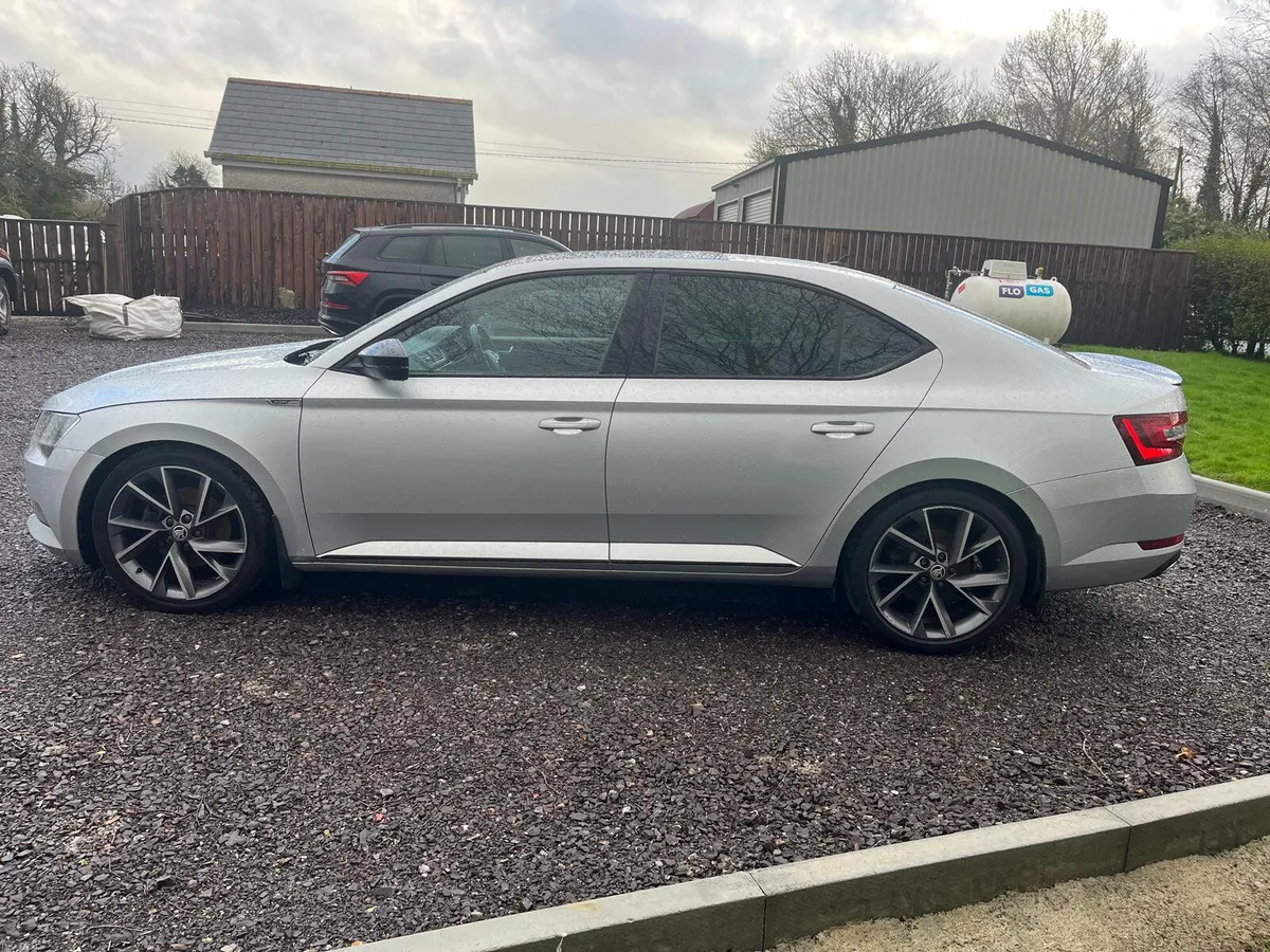 Skoda Superb 2.0TDI SPORT LINE 150 BHP PAN ROOF - Image 3