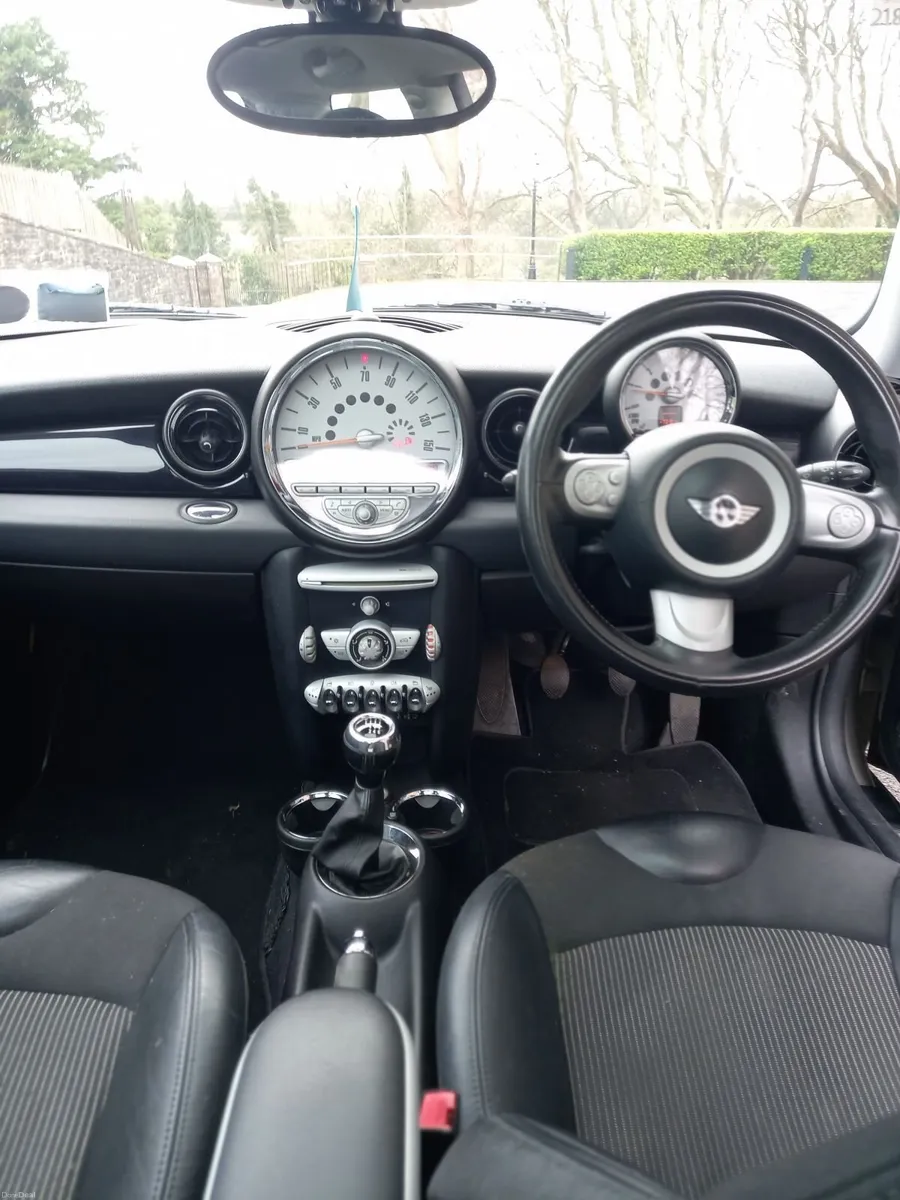 Mini Cooper 2009 - Image 4