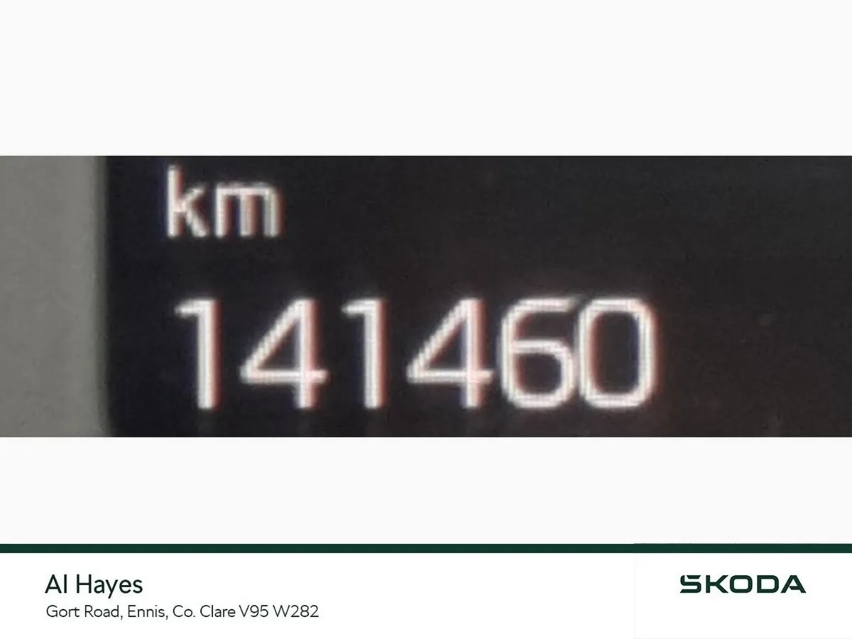 Skoda Octavia **AUTOMATIC**STYLE SPEC 1.6TDI 115HP - Image 4