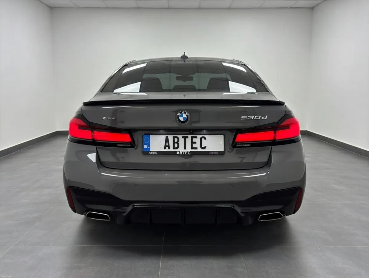 BMW 5-Series 2021 - Image 5