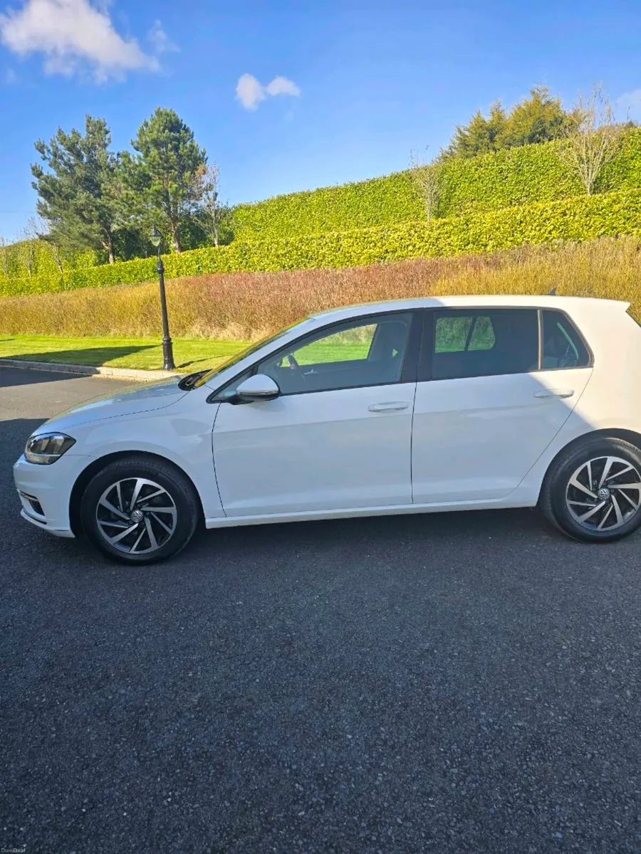 Volkswagen Golf 2019 1.6 TDI 115HP Trendline - Image 3