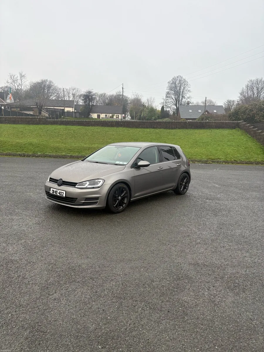 Volkswagen golf - Image 2