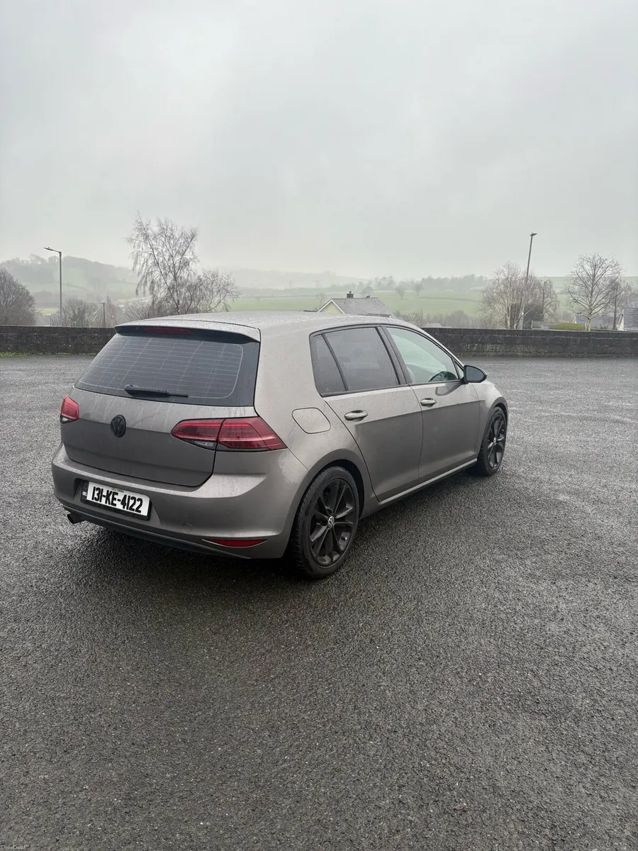 Volkswagen golf - Image 4