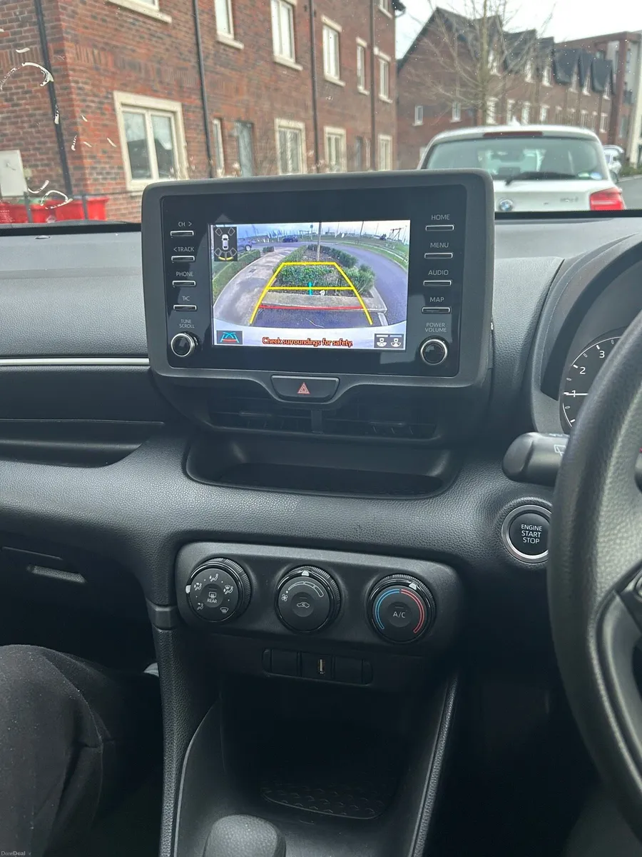 Toyota Yaris - Image 4