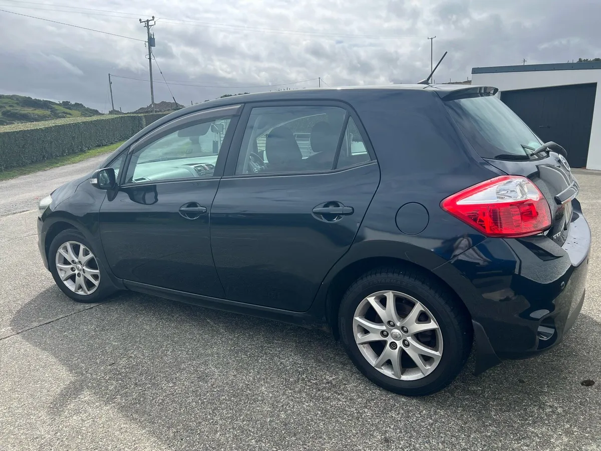 Toyota Auris 2011 - Image 3