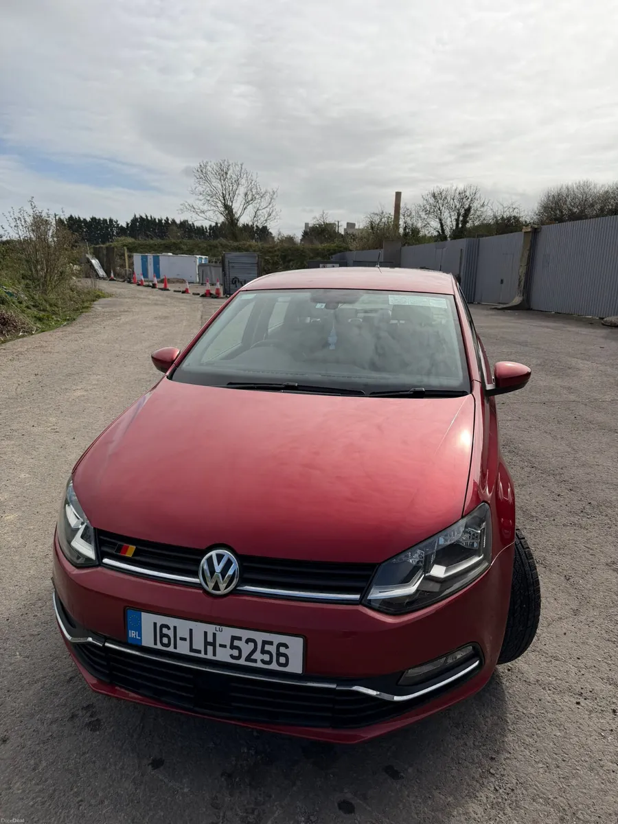 Volkswagen Polo 2016 - 32k km - Image 1