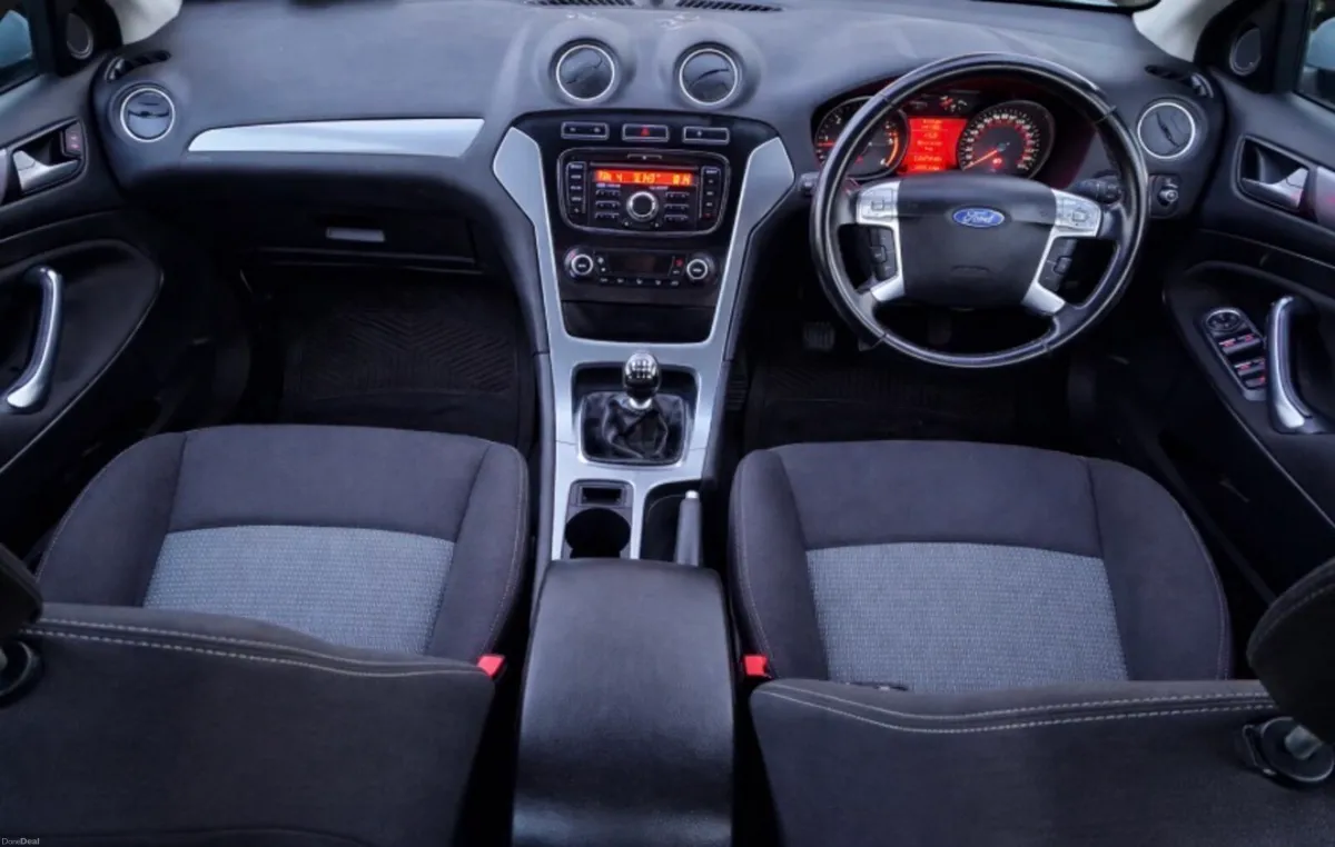 Ford Mondeo Zetec **Reserved** - Image 6