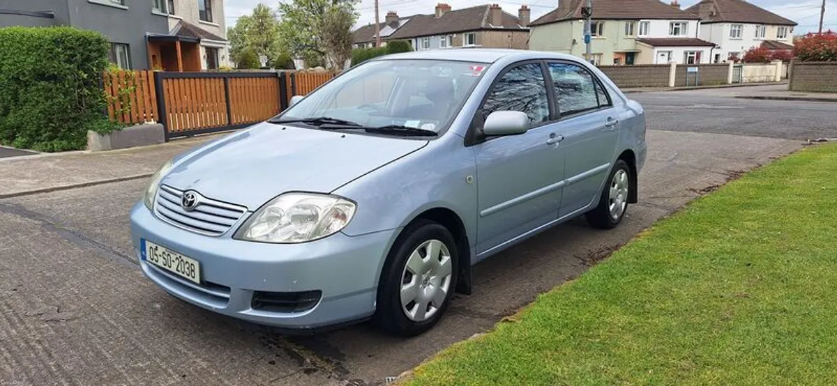 2005 Toyota Corolla - Image 2