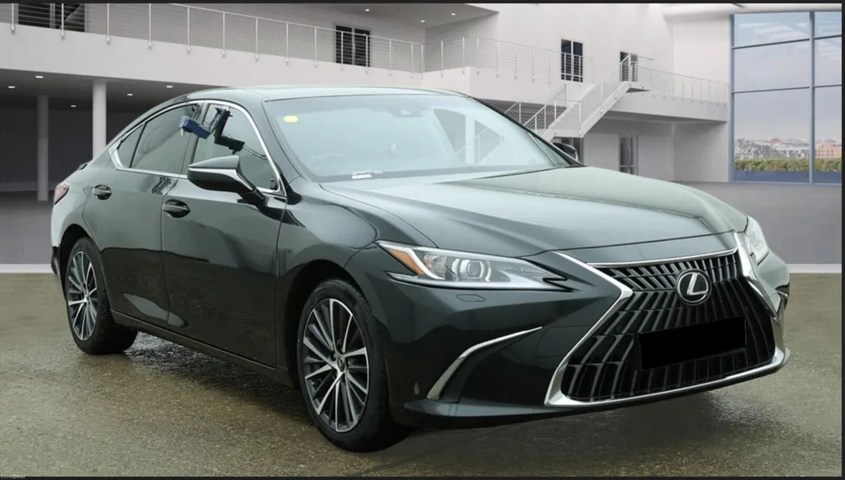 2023 LEXUS ES 300H PREMIUM SUNROOF // HIGH SPEC - Image 1