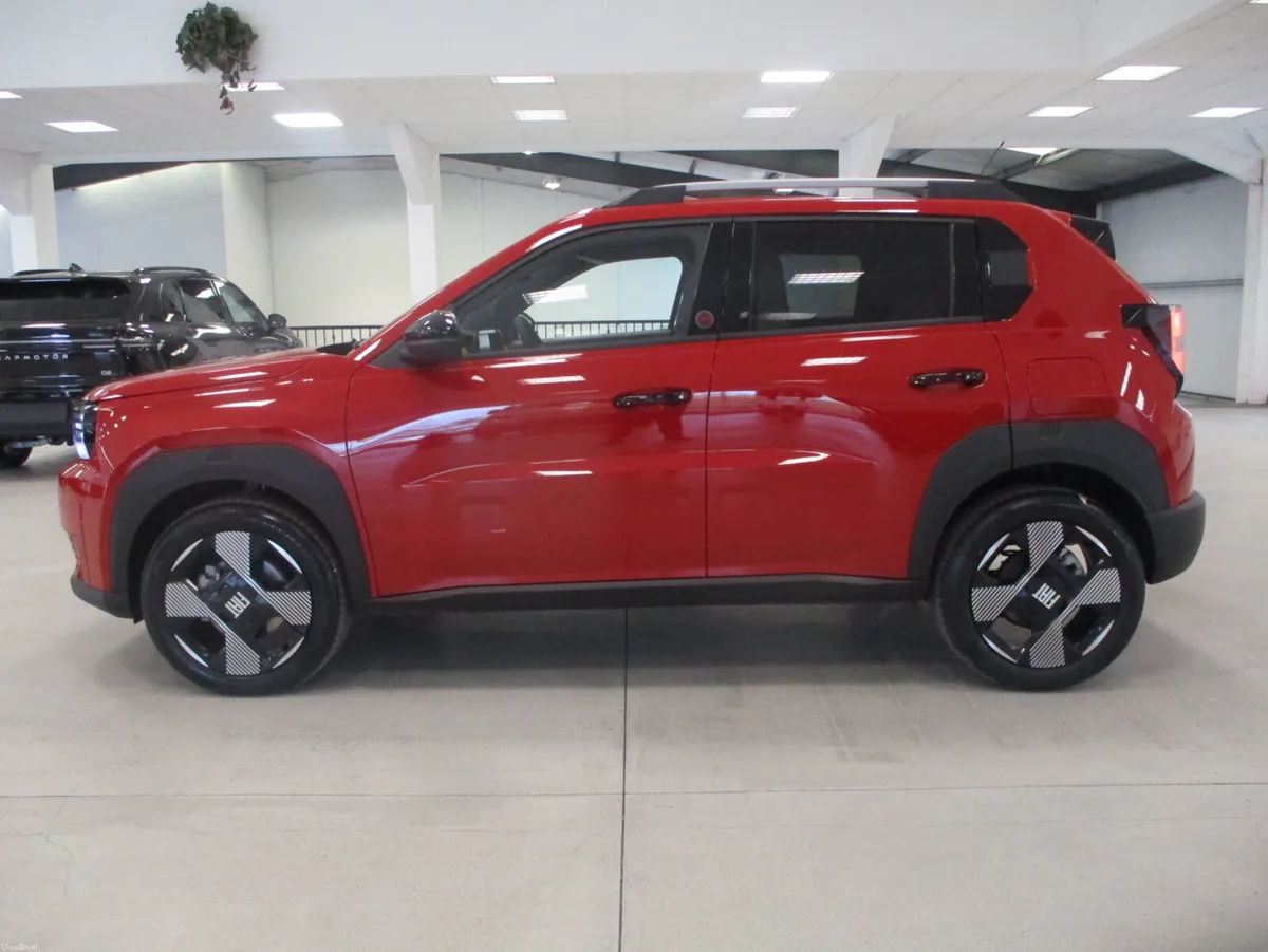 FIAT GRANDE PANDA LA PRIMA 1.2 MHEV AUTO - Image 1