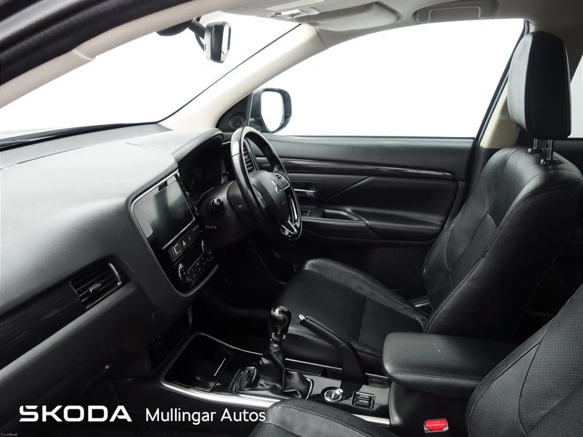 Mitsubishi Outlander 2.2 DI-D 150PS 6MT 4WD 7-Seat - Image 4