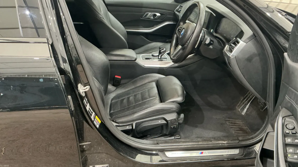 BMW 3 SERIES 330e M SPORT  292BHP / HIGH SPEC - Image 2