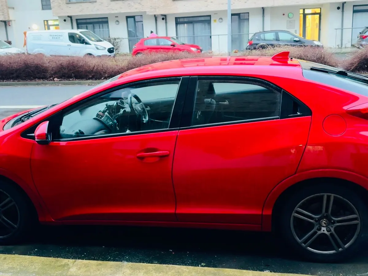 Honda Civic 1.8 petrol i-vtec Ti - Image 2