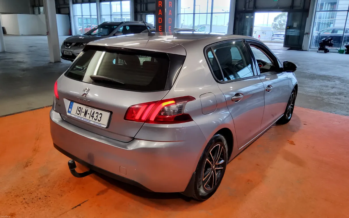 Peugeot 308 2019 - Image 3