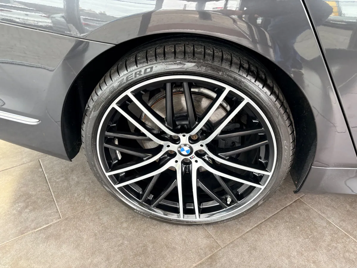 BMW 7-Series 2018 - Image 4