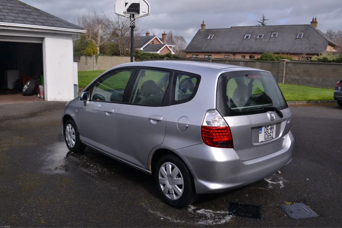 Honda Fit 2006 Automatic - Image 4