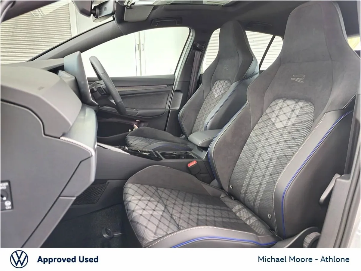 Volkswagen Golf GOLF R-LINE 2.0 TDI 150BHP (SunRoo - Image 4
