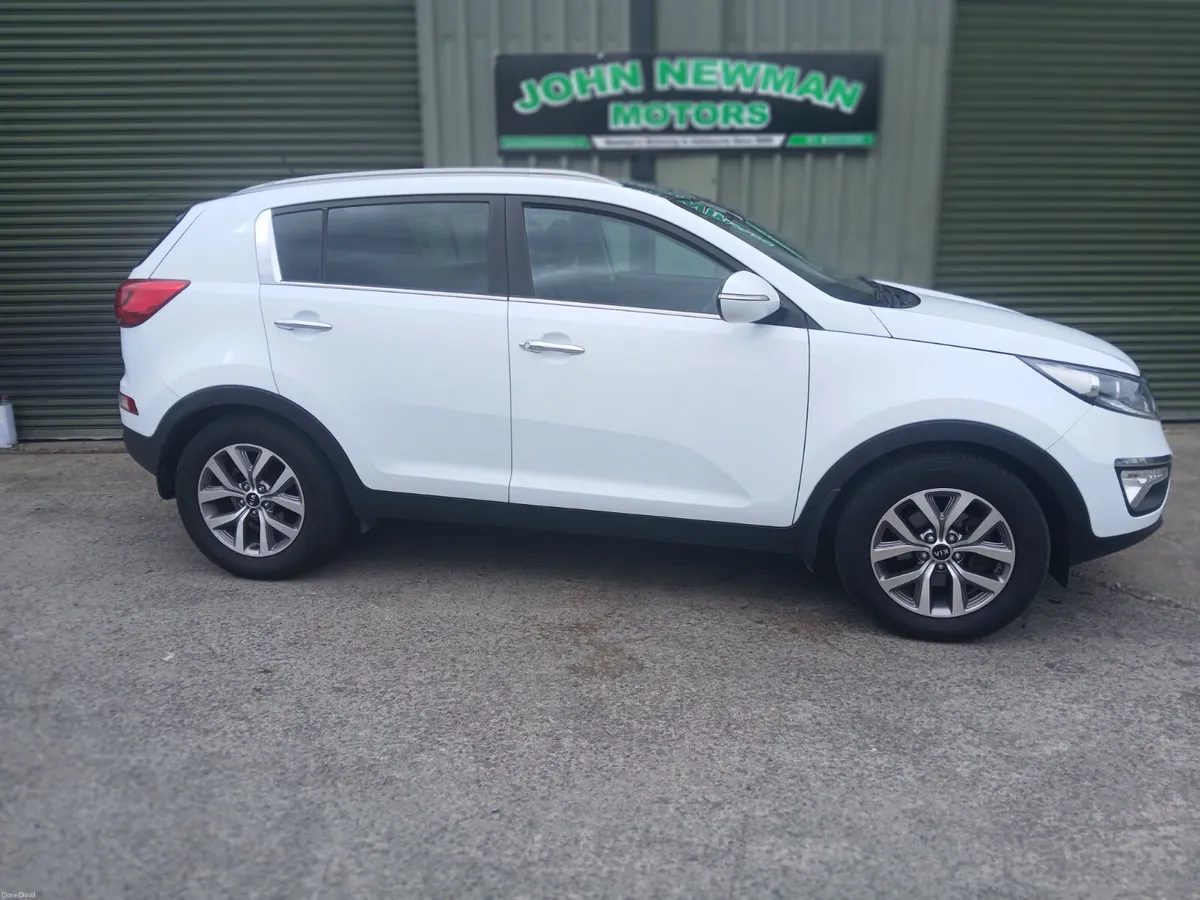 Kia Sportage 2015 1600 petrol low mileage - Image 3