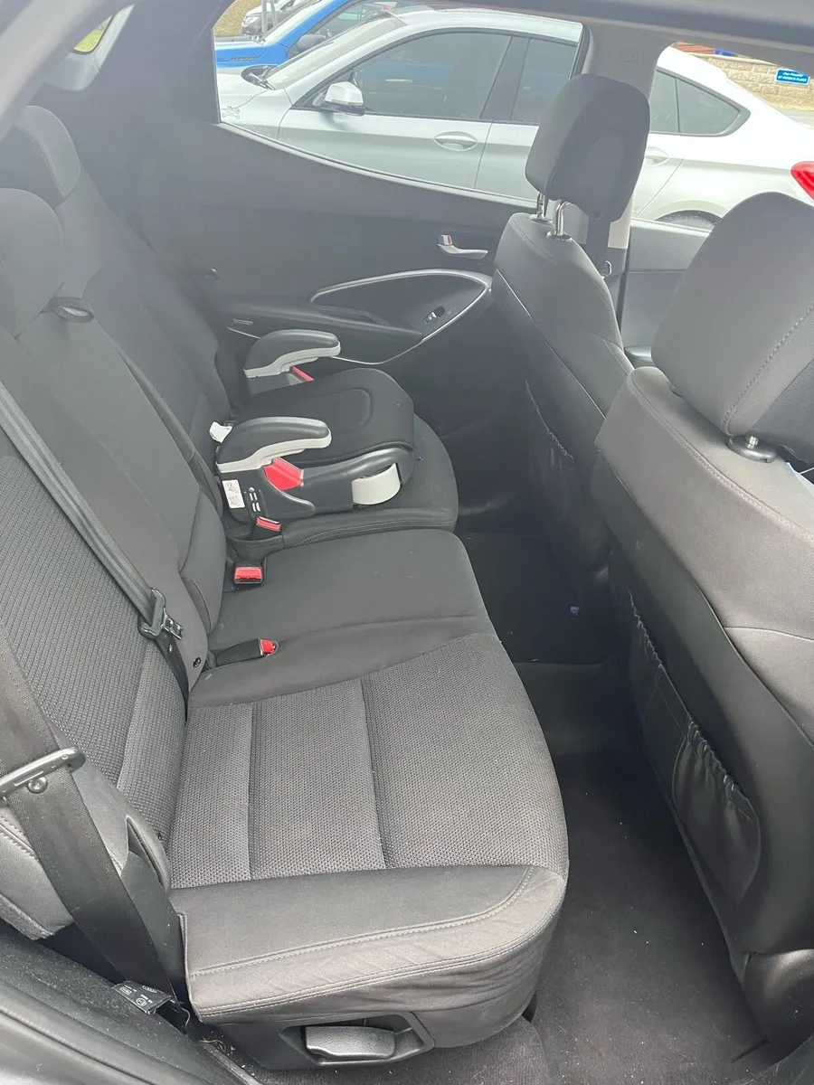 Hyundai santa fe - Image 2
