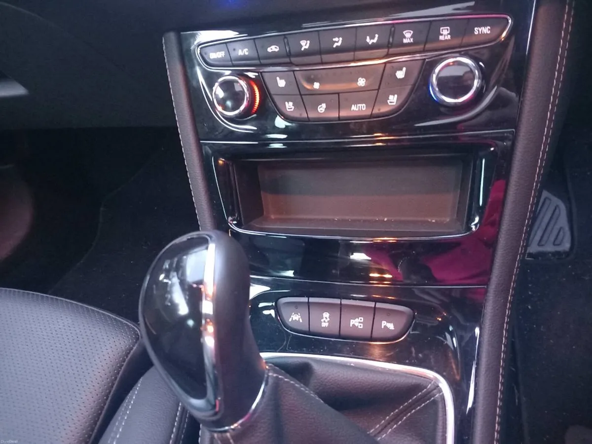 Opel Astra ULTIMATE 1.4 Turbo 150PS - Image 2