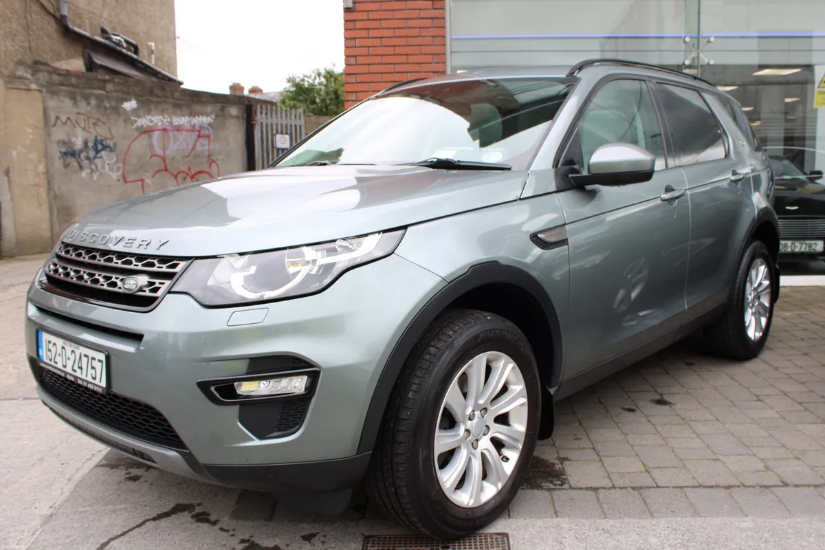 Discovery Sport SE AUTO 7 SEAT/ PANORAMA SUNROOF - Image 3