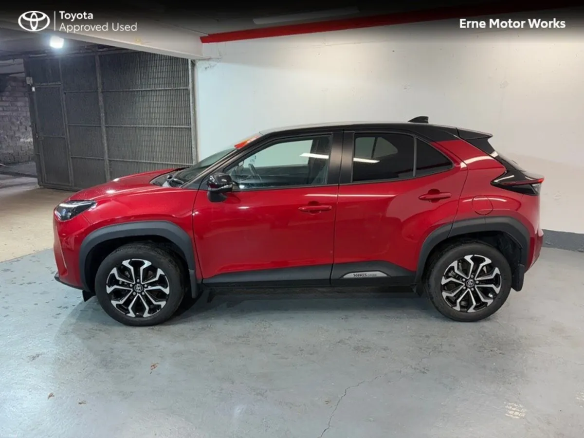 Toyota Yaris Cross YARIS CROSS LUNA SPORT*REDUCED - Image 2