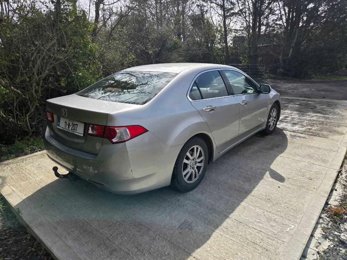 2011 Honda Accord - Image 4