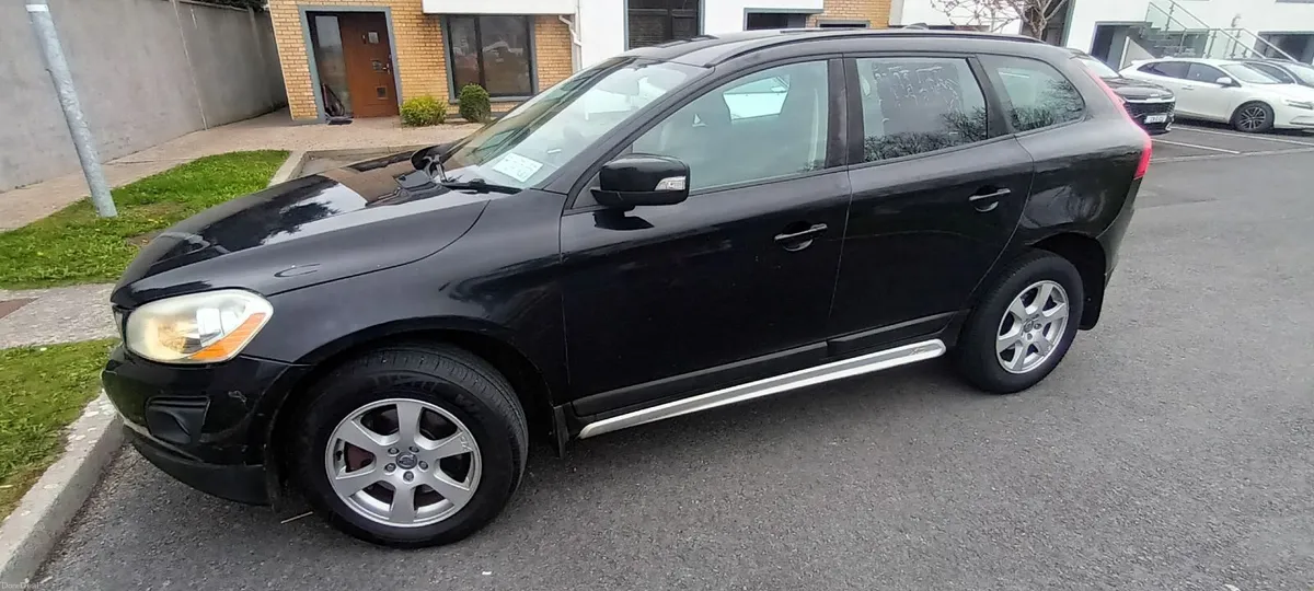Volvo XC60 2010 - Image 4