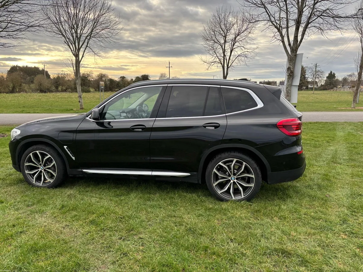 BMW X3 - Image 1