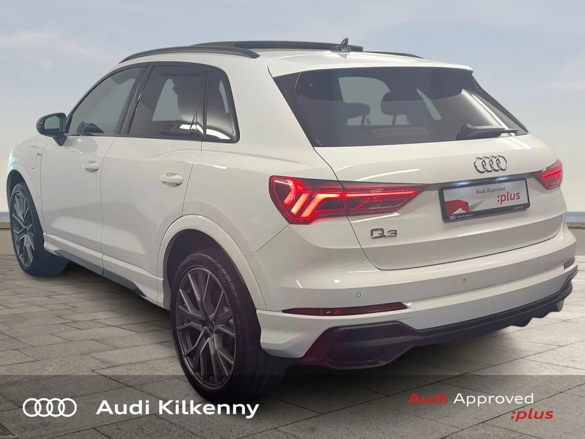Audi Q3 45 TFSI E S Tronic S line Black Edition wi - Image 5
