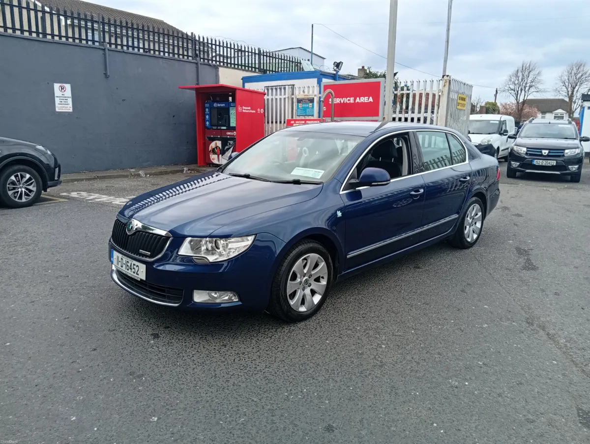 Skoda Superb low mileage - Image 3